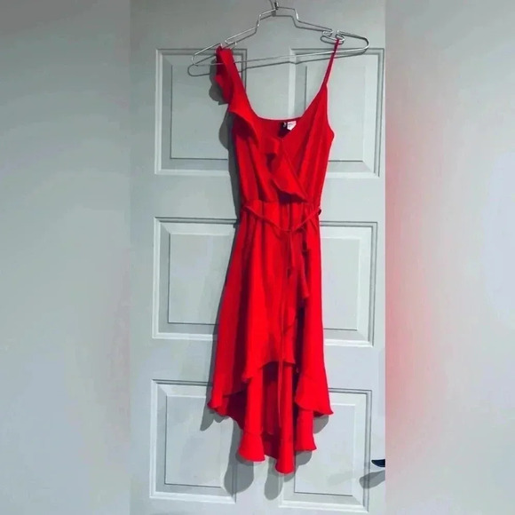 H&M DIVIDED RED RUFFLE DRESS WOMEN'S SIZE 2 - Picture 2 of 9